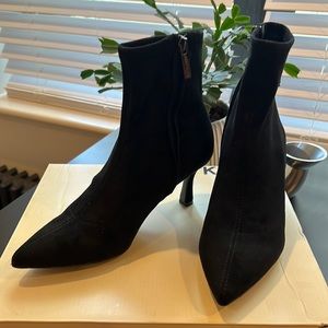 ANNE KLEIN black faux suede booties - 6.5 NIB